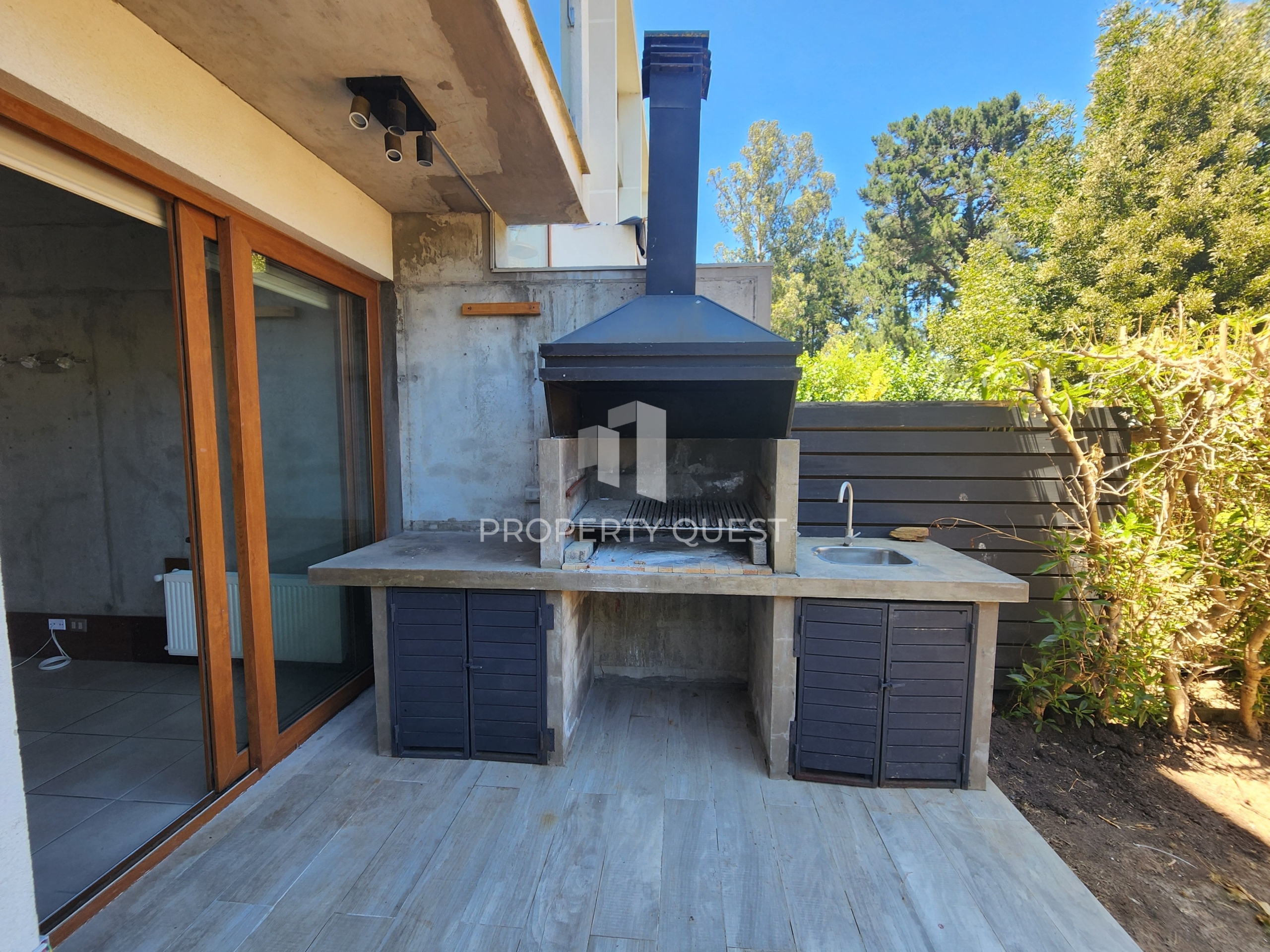 eZy_watermark_02-12-2025_04-15-43