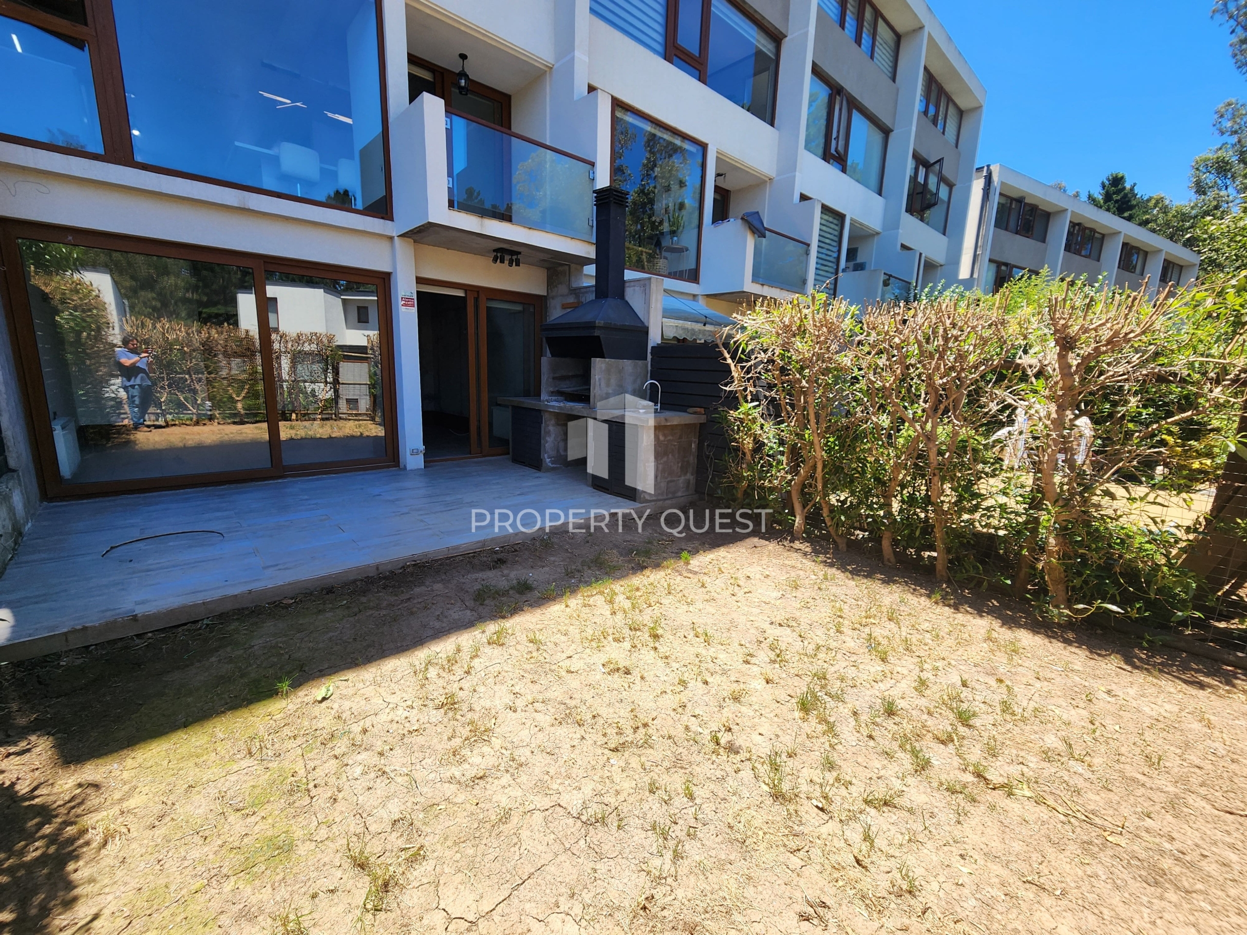 eZy_watermark_02-12-2025_04-15-44