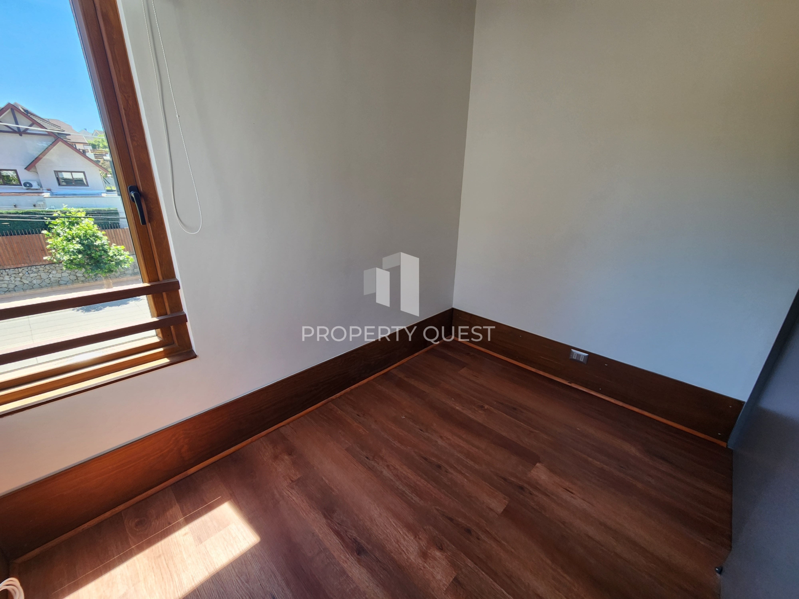 eZy_watermark_02-12-2025_04-15-53