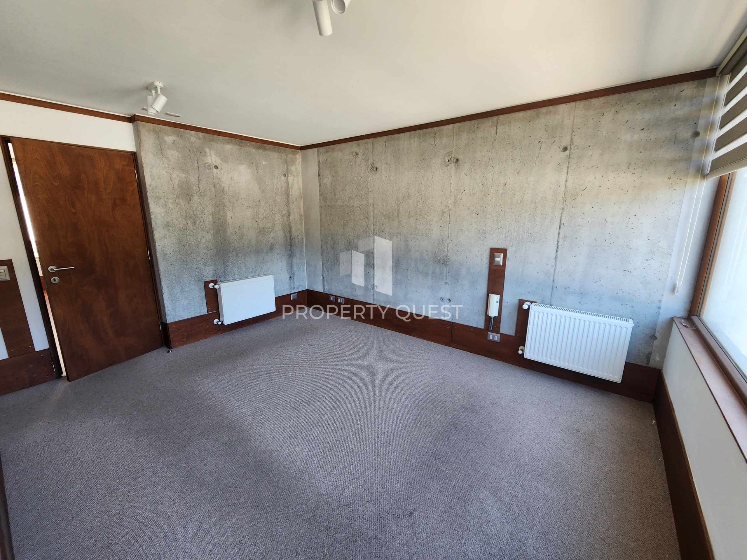 eZy_watermark_02-12-2025_04-15-58