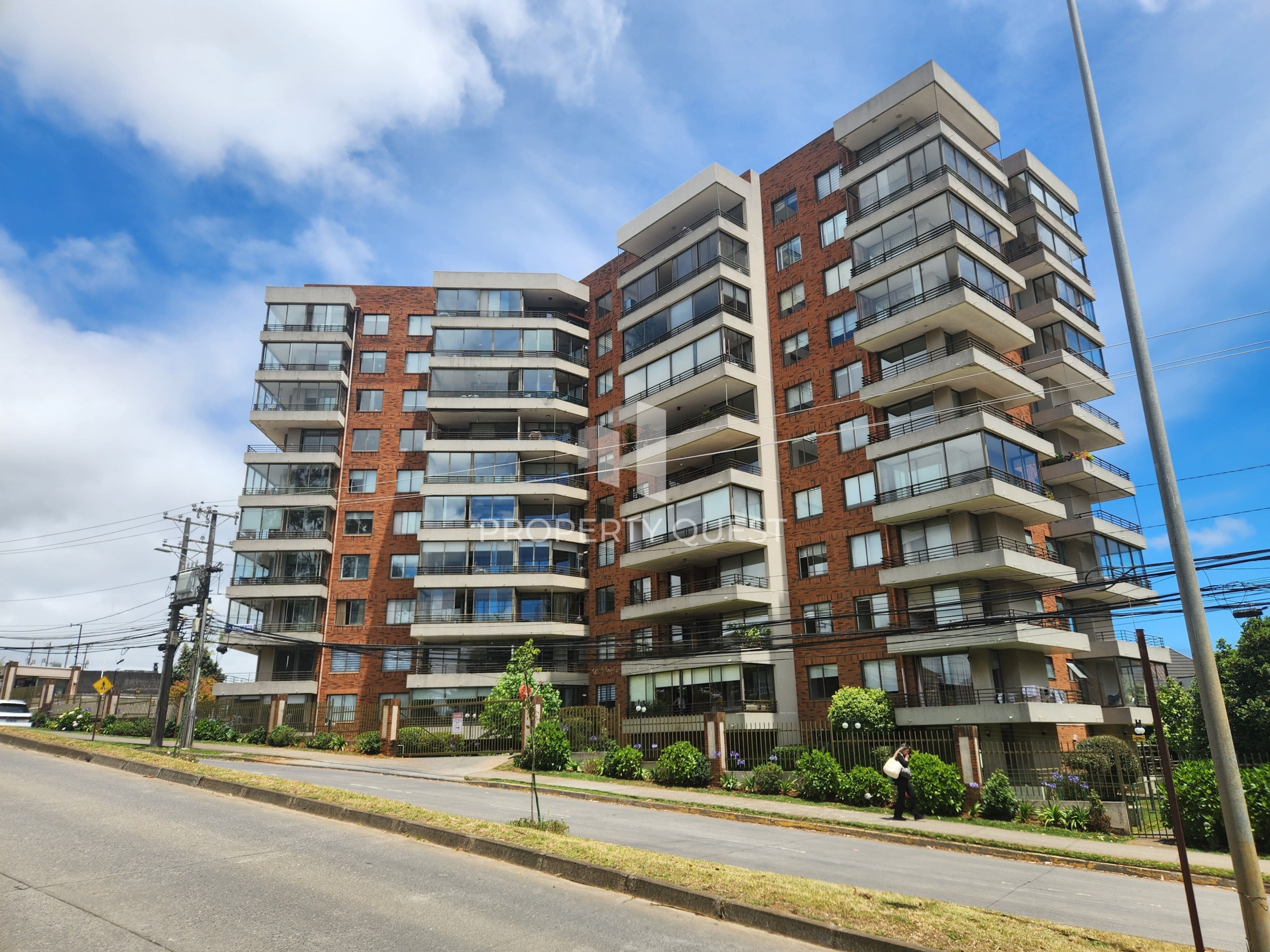 eZy_watermark_17-12-2025_12-20-26